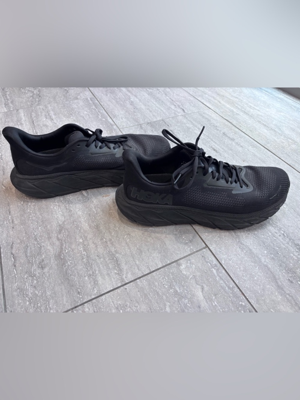 HOKA Arahi 7 men’s shoes